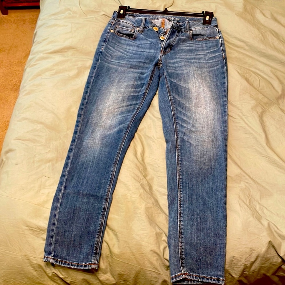 American Eagle tomgirl jeans
